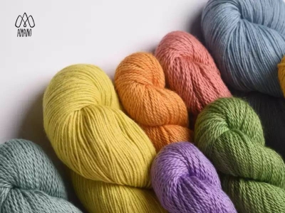 How to Choose the Perfect Yarn for Beginners: A Guide to Hand Knitting
